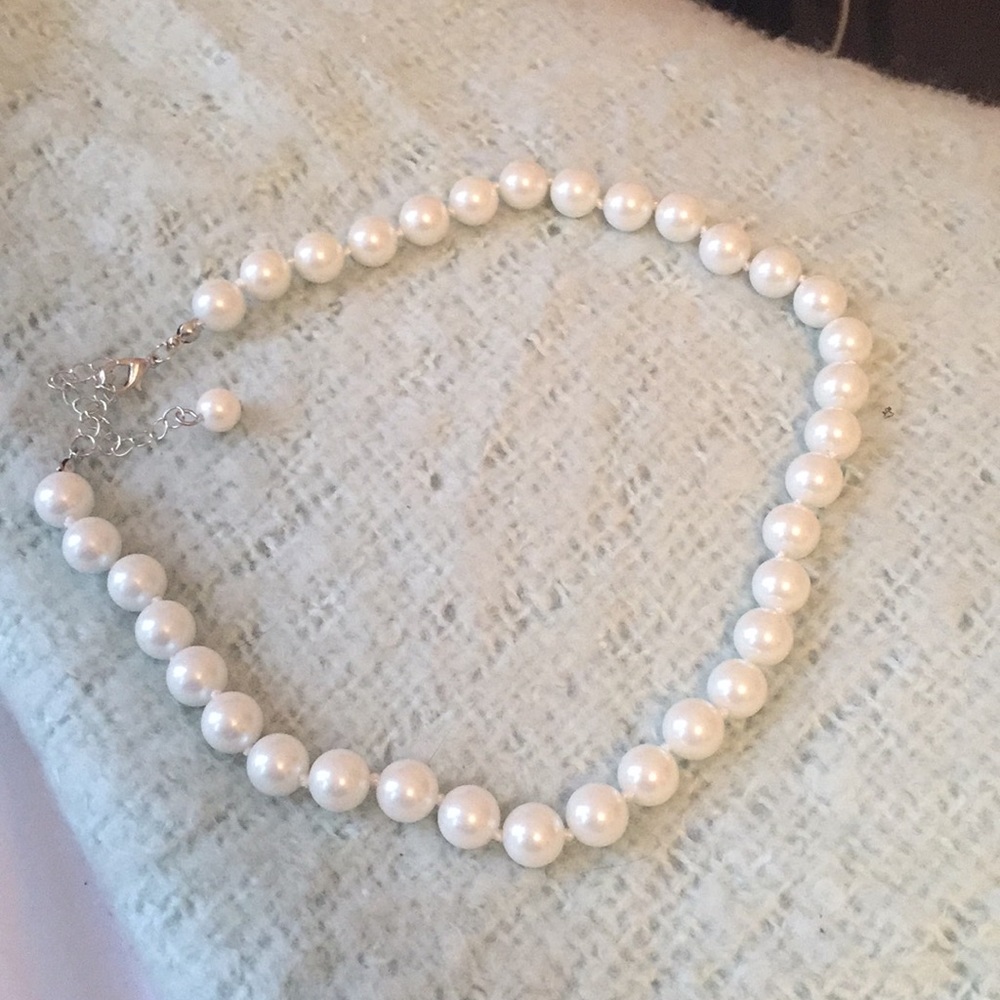 Pearl adjustable choker